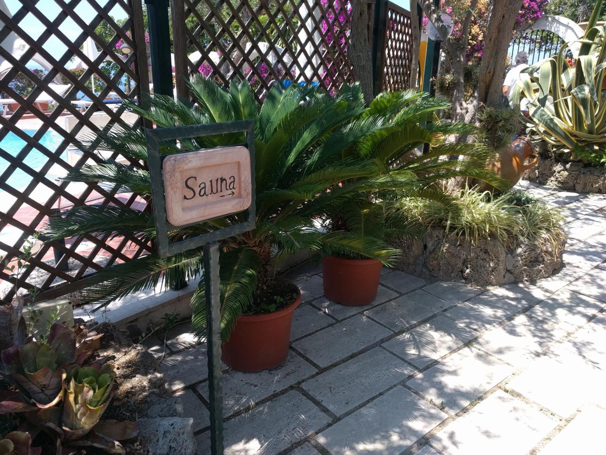 吉亚尔丁诺太阳住宅酒店 Forio di Ischia 外观 照片