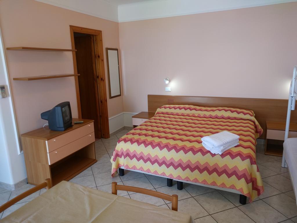 吉亚尔丁诺太阳住宅酒店 Forio di Ischia 外观 照片