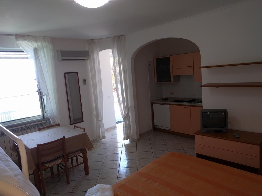 吉亚尔丁诺太阳住宅酒店 Forio di Ischia 外观 照片
