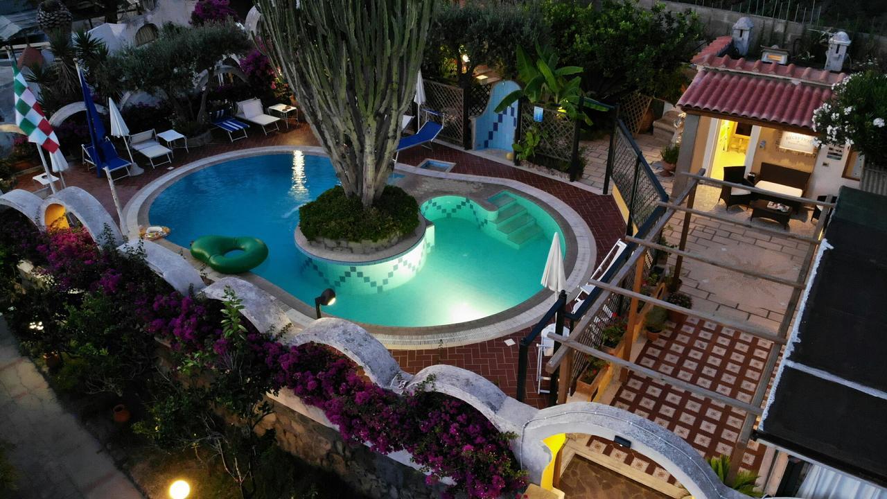 吉亚尔丁诺太阳住宅酒店 Forio di Ischia 外观 照片